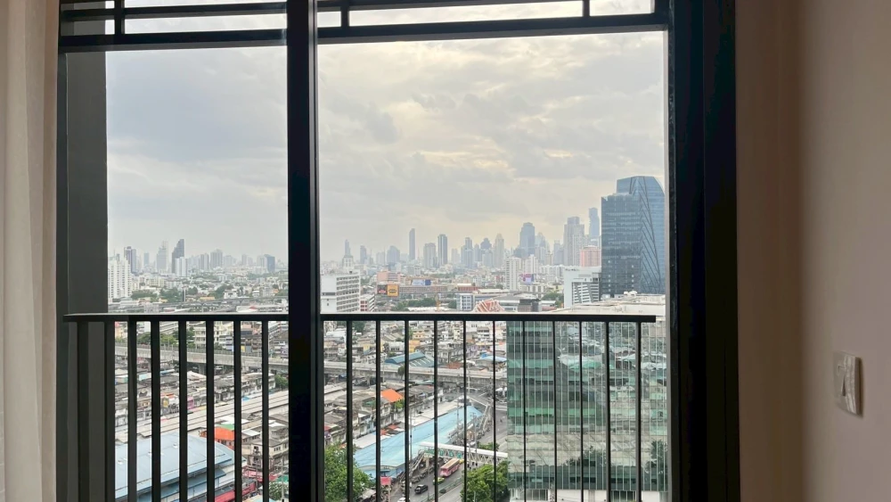 Condo for rent: Life Asoke Rama 4, ready to move in, complete facilities, come and reserve now.
