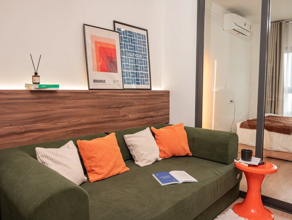 Condo for rent at Life Asoke Rama 4. Fully furnished and ready to move in. Complete amenities. 23rd floor, city view with panoramic view of the Chao P