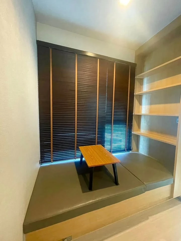 Condo for rent, Life Asoke-Rama 9, studio unit, 20th floor, Building A, 1 bedroom, 1 separate kitchen, built-in cabinets throughout. Book now!