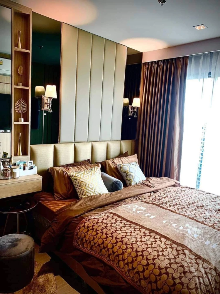 Condo for rent at Life Asoke Rama 9. The unit is beautifully decorated and move-in ready, with full amenities. Book yours today—don’t miss out!