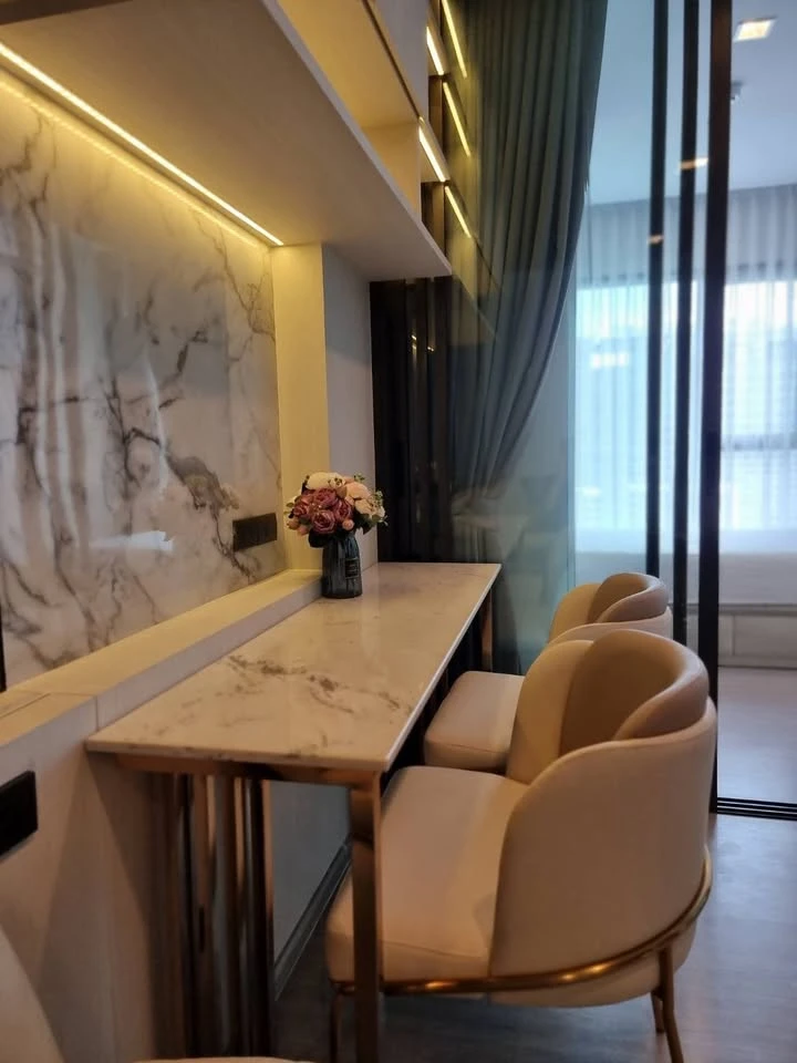ให้เช่าคอนโด Life Asoke Rama9 ห้องแต่งเรียบหรู built in ไม้แท้ อย่างดี บอกเลยว่าคุณต้องห้ามพลาด