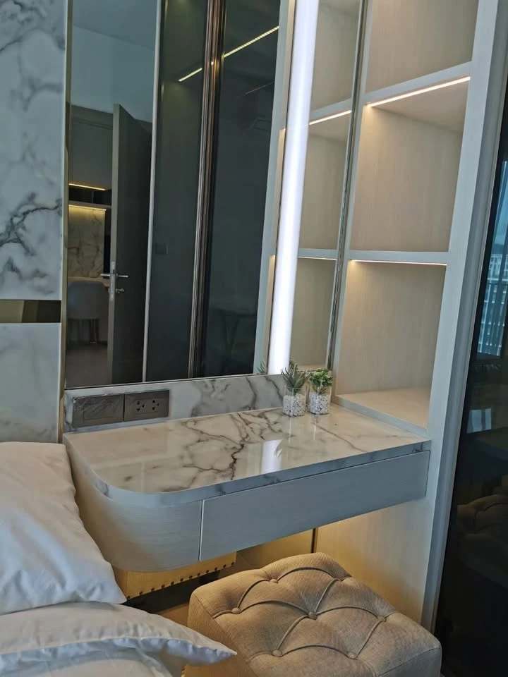ให้เช่าคอนโด Life Asoke Rama9 ห้องแต่งเรียบหรู built in ไม้แท้ อย่างดี บอกเลยว่าคุณต้องห้ามพลาด