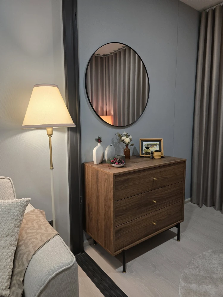 Condo for rent at Life Charoennakhon - Sathorn. Fully furnished and ready to move in, featuring complete amenities and a warm, cozy décor style. Book
