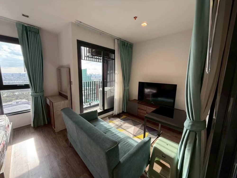 Condo for rent at Life Ladprao Valley. Nice unit on the 38th floor with great views. Fully furnished with appliances. Book now!