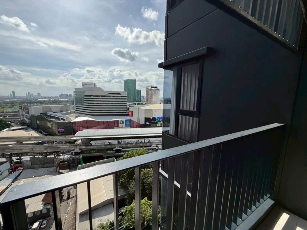 Condo for rent at Life Ladprao Valley. Nice unit on the 38th floor with great views. Fully furnished with appliances. Book now!