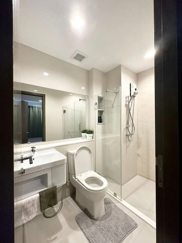 Condo for rent at Life Ladprao Valley. Fully furnished and equipped with appliances. Just bring your suitcase and move in!