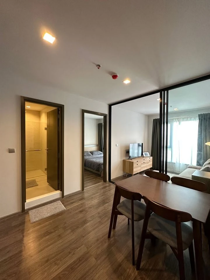 Condo for rent at Life Ladprao Valley. Fully furnished and equipped with appliances. Just bring your suitcase and move in!