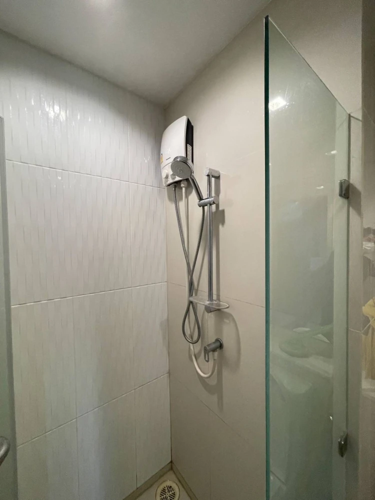 Condo for rent: Life Ladproa, nice room with full facilities Let me tell you that you should not miss this room.