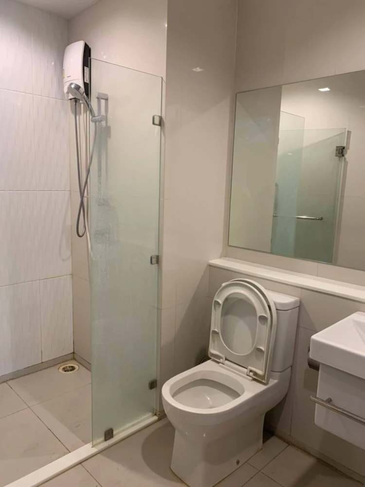 Condo for rent: Life Ladproa, nice room with full facilities Let me tell you that you should not miss this room.