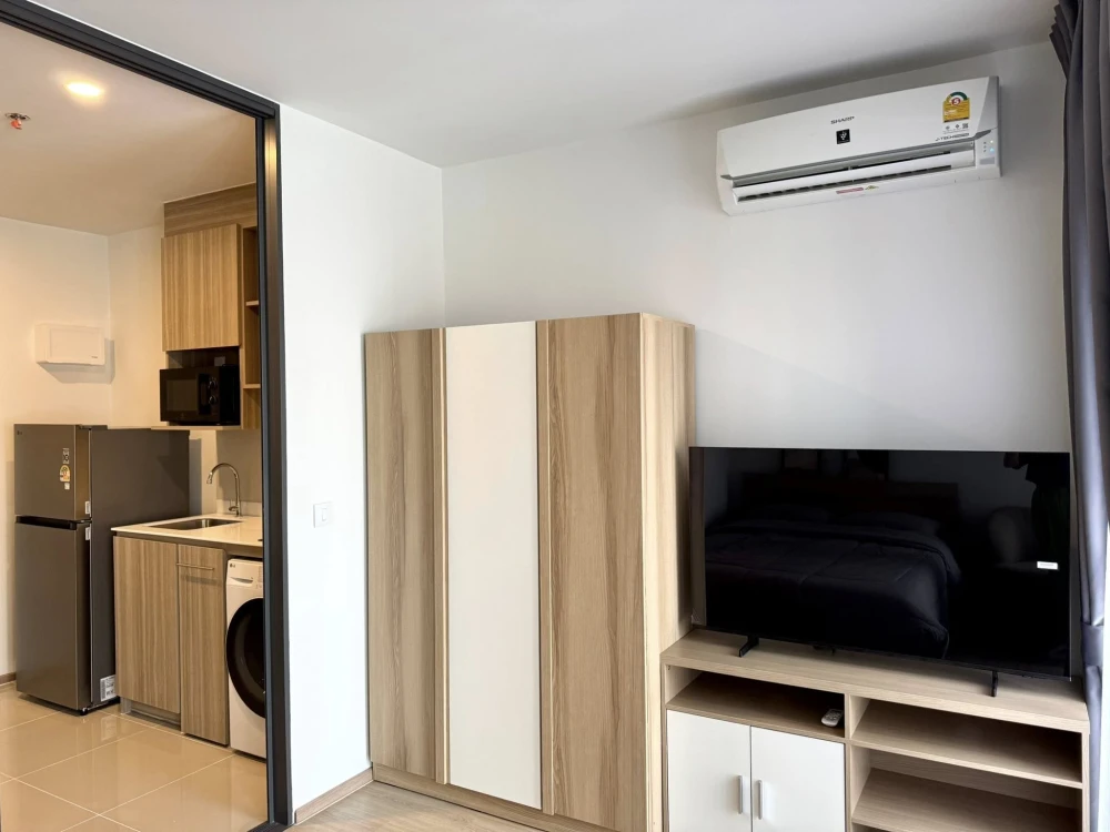 Condo for rent at Life Rama 4 - Asoke. Ready to move in, fully furnished. Book today! Don't miss out!