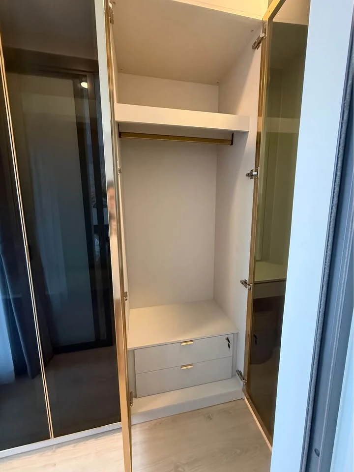 Condo for rent at Life Rama 4 - Asoke, fully furnished, 30th floor with great views. Don't miss out!