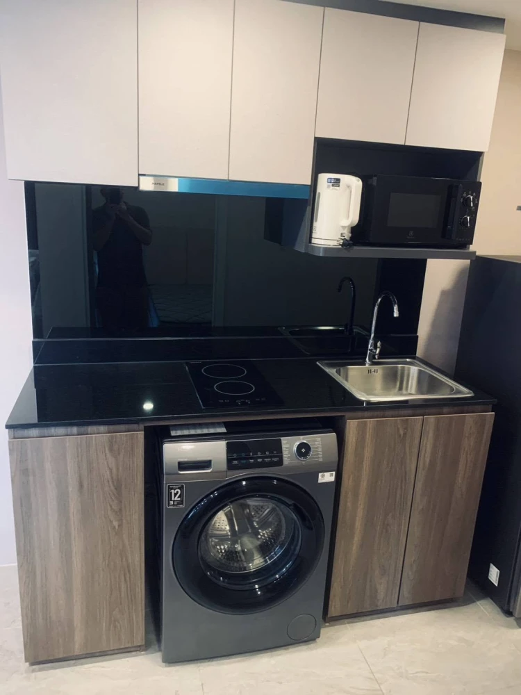 Condo for rent at LLOYD Thonglor, Research Center area. Nicely decorated unit with high-quality built-in furniture. Convenient and fully furnished. Do