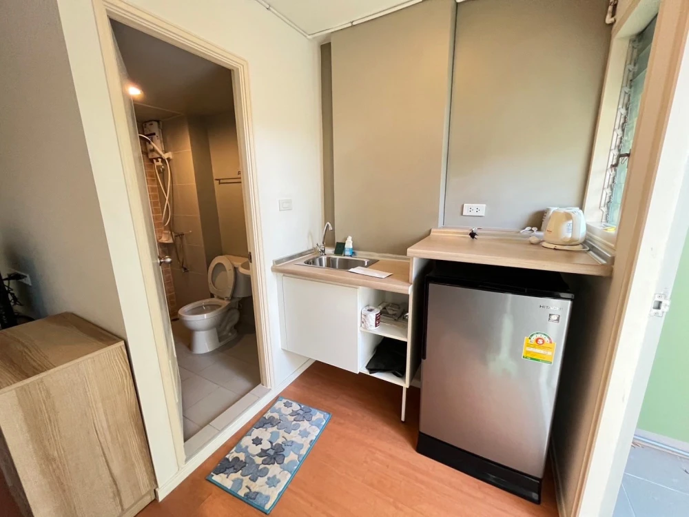 Condo for rent: Lumpini Mixx Thepharak-Srinakarin, corner room with privacy, reasonable price, reserve now before you miss your chance.