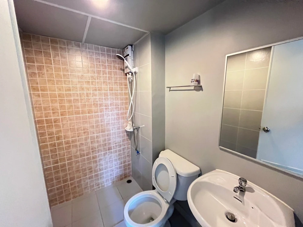 Condo for rent: Lumpini Mixx Thepharak-Srinakarin, corner room with privacy, reasonable price, reserve now before you miss your chance.