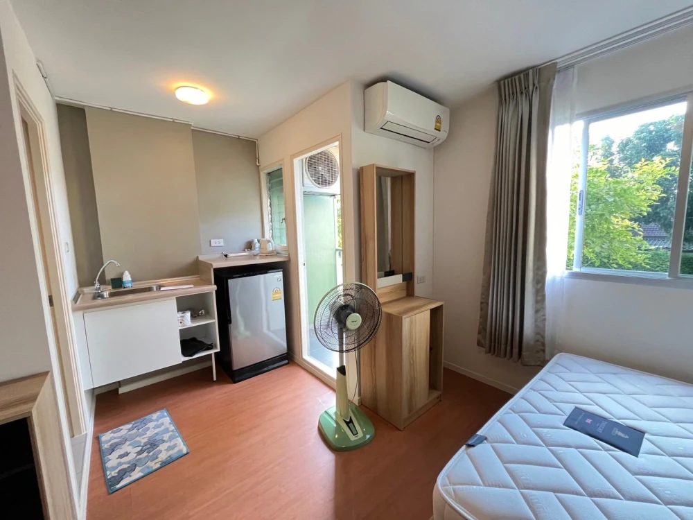 Condo for rent: Lumpini Mixx Thepharak-Srinakarin, corner room with privacy, reasonable price, reserve now before you miss your chance.