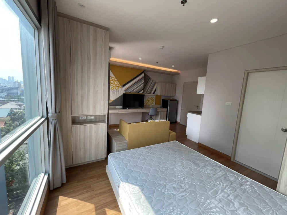 Condo for rent Lumpini Park Vibhavadi – Chatuchak, 9th floor, pool view, beautiful corner, with built-in, ready to use