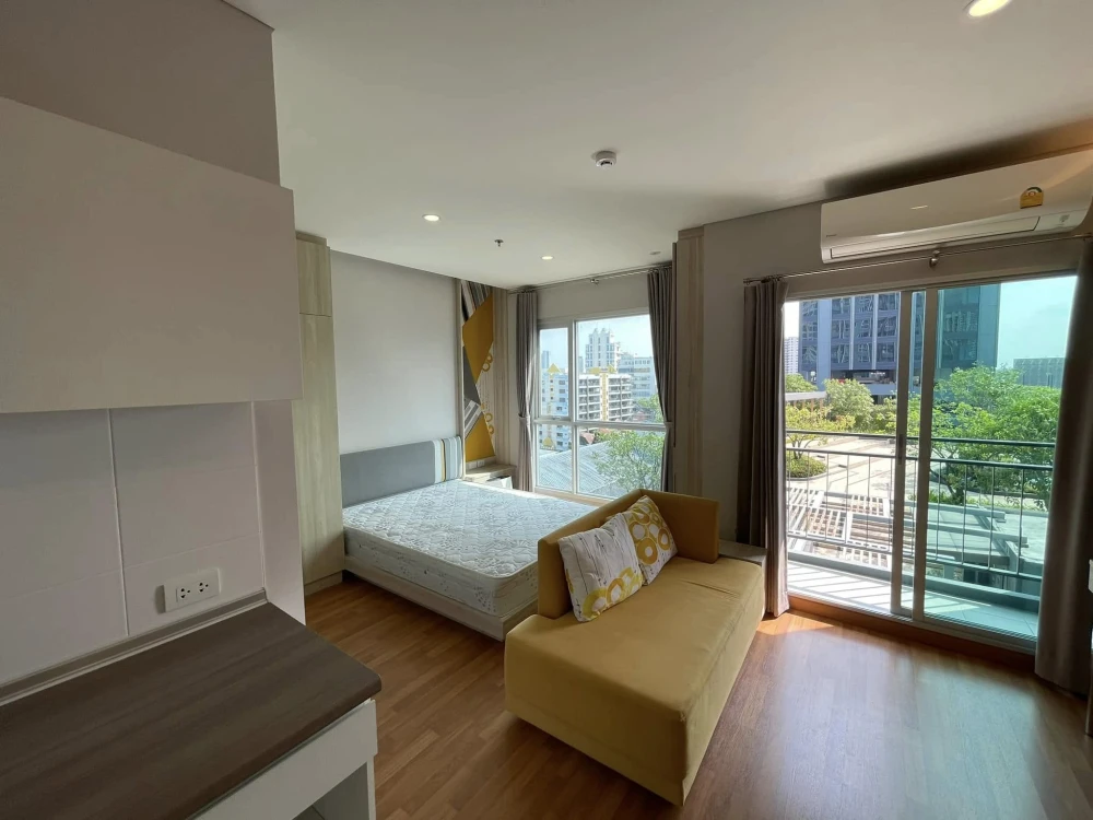 Condo for rent Lumpini Park Vibhavadi – Chatuchak, 9th floor, pool view, beautiful corner, with built-in, ready to use