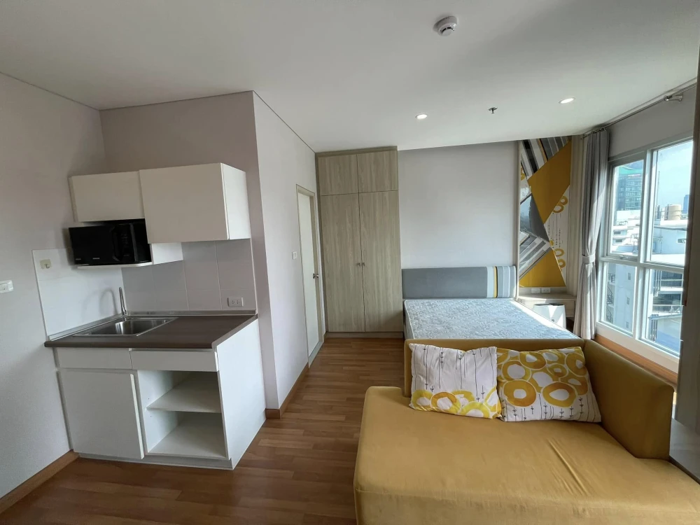 Condo for rent Lumpini Park Vibhavadi – Chatuchak, 9th floor, pool view, beautiful corner, with built-in, ready to use
