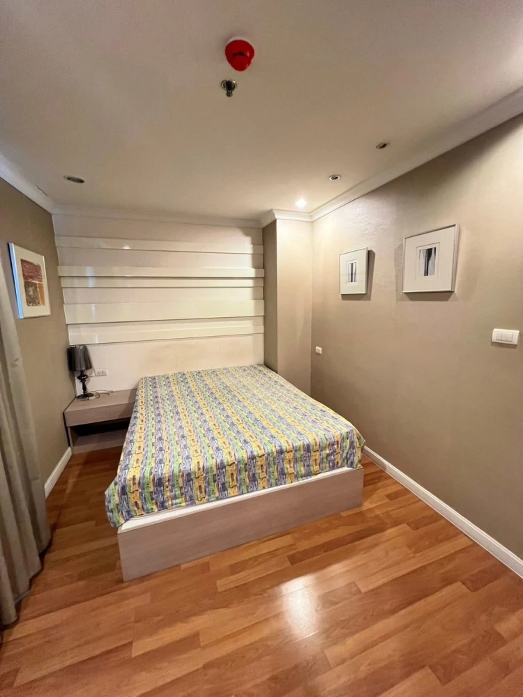 Condo for rent: Lumpini Place Rama 9–Ratchada, large room, plenty of usable space, comes with a great price. You must come and reserve now.