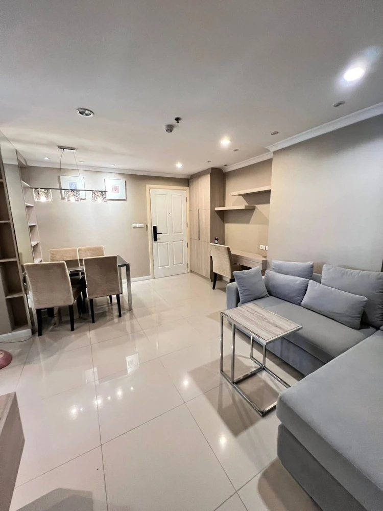 Condo for rent: Lumpini Place Rama 9–Ratchada, large room, plenty of usable space, comes with a great price. You must come and reserve now.