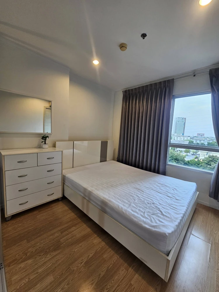 Condo for rent at Lumpini Place Srinakarin-Huamak Station. Ready to move in, fully furnished with appliances. Book now!