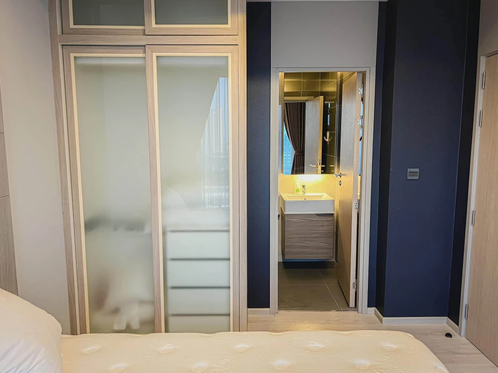 Condo for rent at M Thonglor 10. Nice unit, fully furnished. Just bring your belongings and move in! Don't miss out!