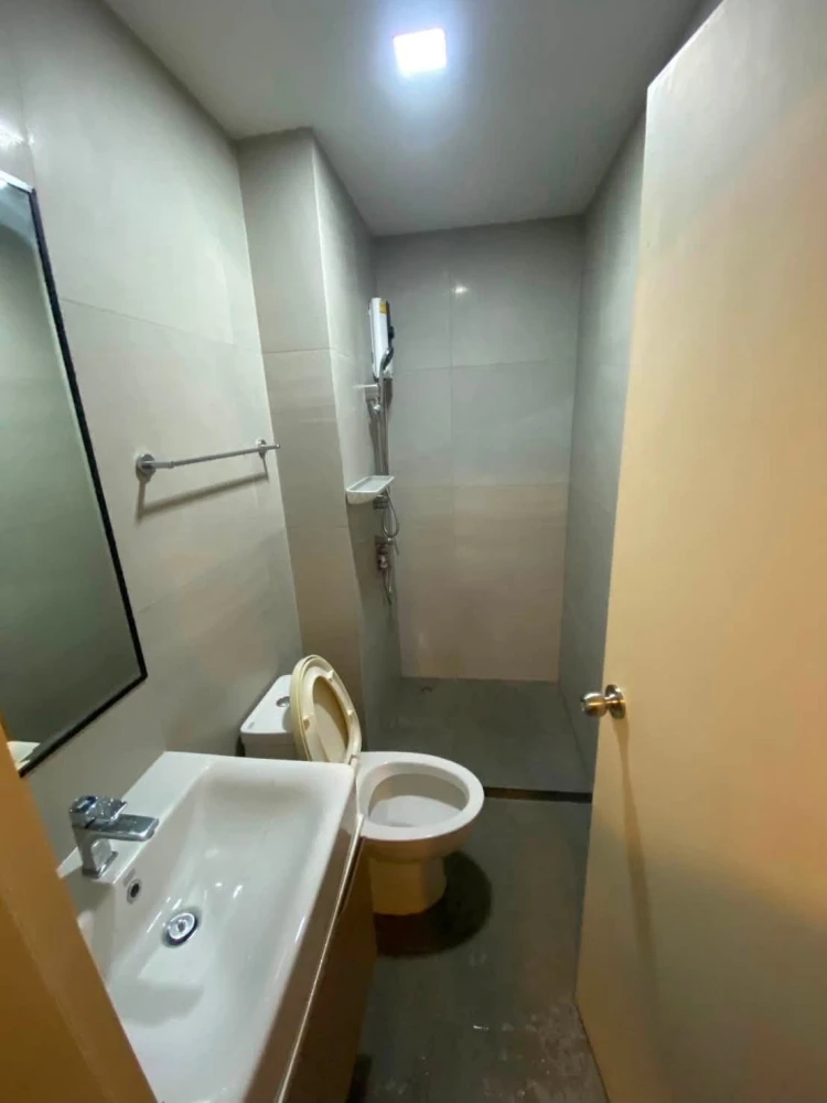 Condo for rent at Magnix Ramintra. Fully furnished with appliances. Just bring your suitcase and move in! Don't wait!
