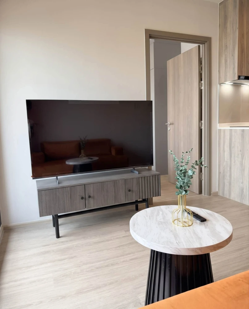 Condo for rent at Metris District Ladprao. The unit is move-in ready, fully furnished, and equipped with all appliances—just bring your suitcase and m