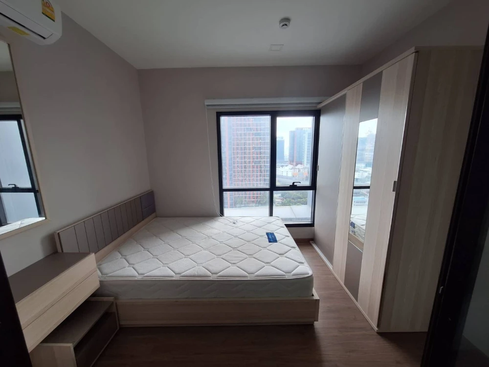 Condo for rent at Metris Rama 9-Ramkhamhaeng. Fully furnished and ready to move in. Complete amenities. Great price. Book now, don't miss out!