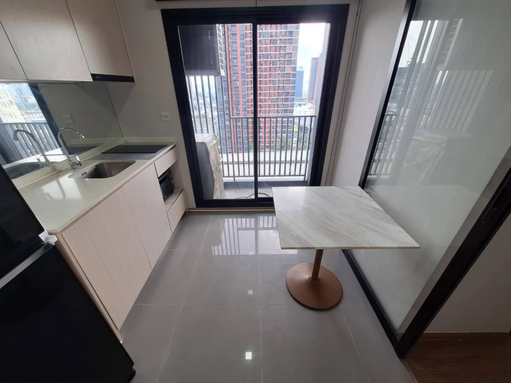 Condo for rent at Metris Rama 9-Ramkhamhaeng. Fully furnished and ready to move in. Complete amenities. Great price. Book now, don't miss out!