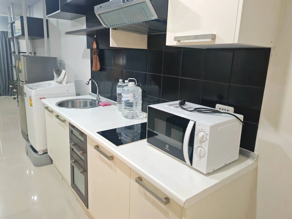Condo for rent at Metro Park Sathorn. Ready to move in, fully furnished. Book today! Don't miss out!