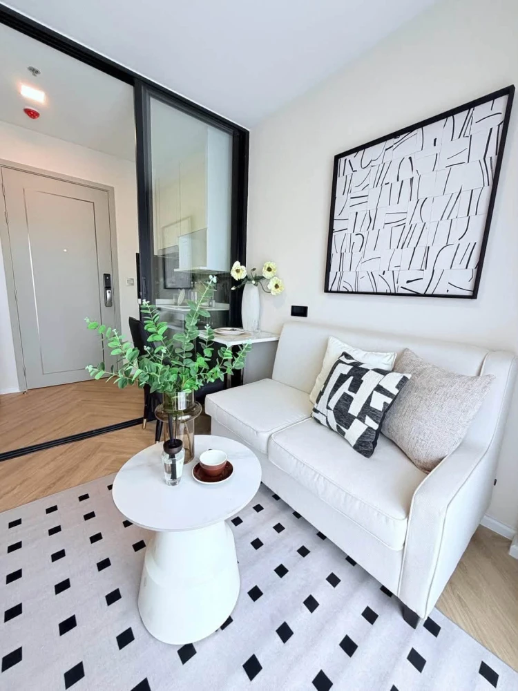 Condo for rent at Modiz Collection Bangpho. Beautiful unit, fully furnished and equipped with appliances—just bring your suitcase and move right in!