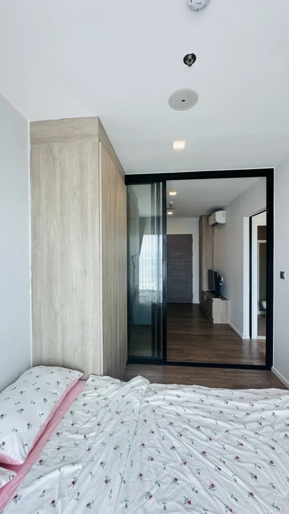 Condo for rent at Modiz Sukhumvit 50. Nice unit on the 12th floor with great views. Convenient and fully equipped. Don't miss out!