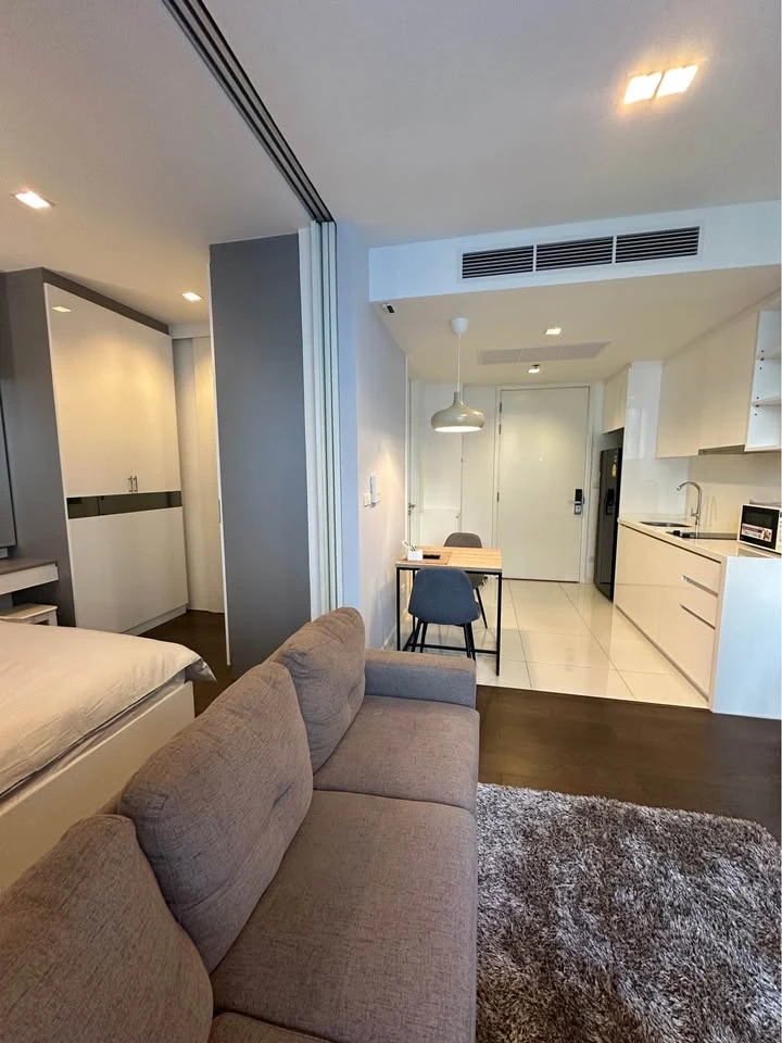 Condo for rent at Nara 9 by Eastern Star. Fully furnished and equipped with appliances. Book now! Don't miss out!