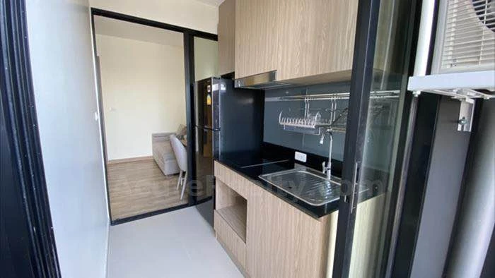 Condo for rent at Niche Mono Charoen Nakorn. The unit is partitioned into separate, well-defined zones. Great value! Book now, don't wait!
