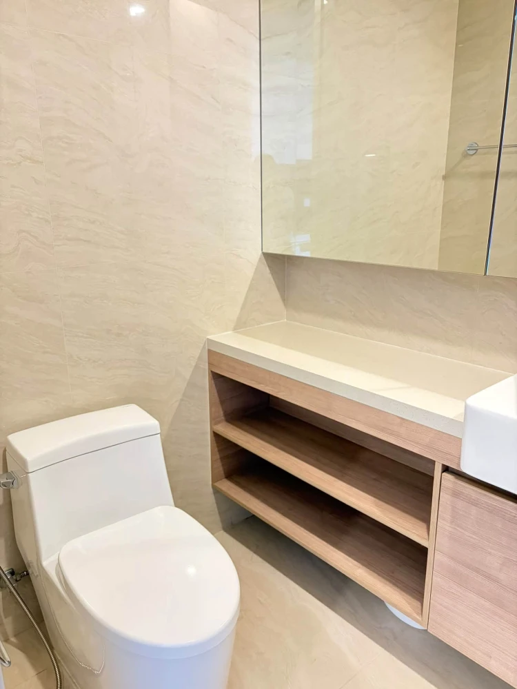 Condo for rent at Noble Form Thonglor. Move-in ready—fully furnished and equipped with all appliances. Just bring your personal belongings and move ri