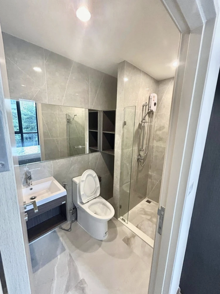Condo for rent at Noble Nue District R9. Nice unit, fully furnished with appliances. Amazing price! Book now, don't wait!