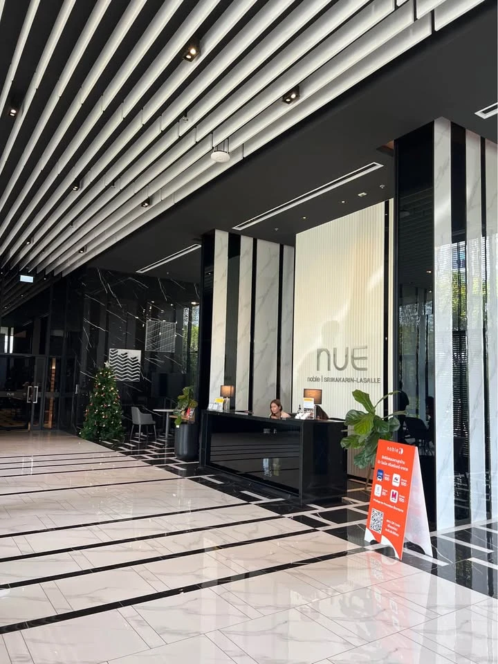 Condo for rent at Noble Nue Srinakarin-Lasalle. Nice unit on the 22nd floor with great views. Amazing price! Don't miss out!