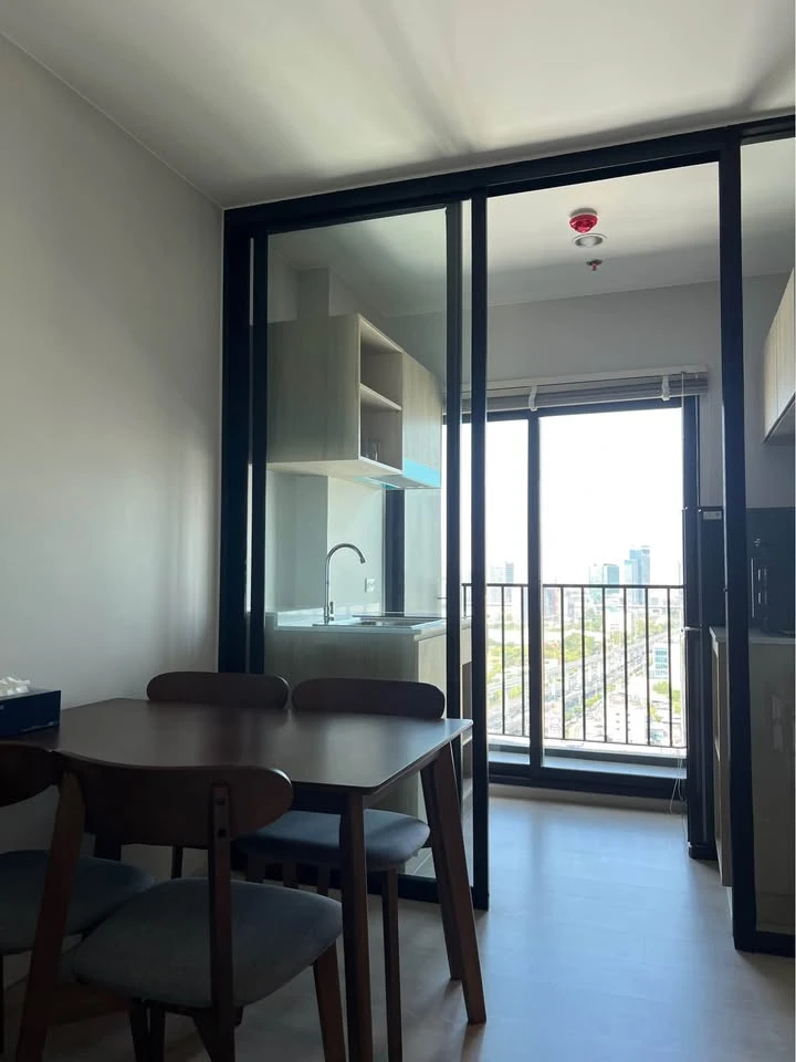 Condo for rent at Noble Nue Srinakarin-Lasalle. Nice unit on the 22nd floor with great views. Amazing price! Don't miss out!