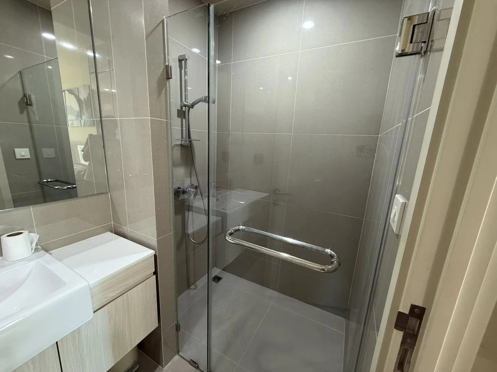 Condo for rent at Noble Recole Sukhumvit 19. Ready to move in, fully furnished. Book today!