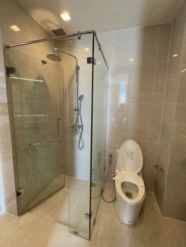 Condo for rent Noble State Sukhumvit 39, 32nd floor, Sukhumvit city view, well decorated, built-in, if you don't book, you'll miss out.