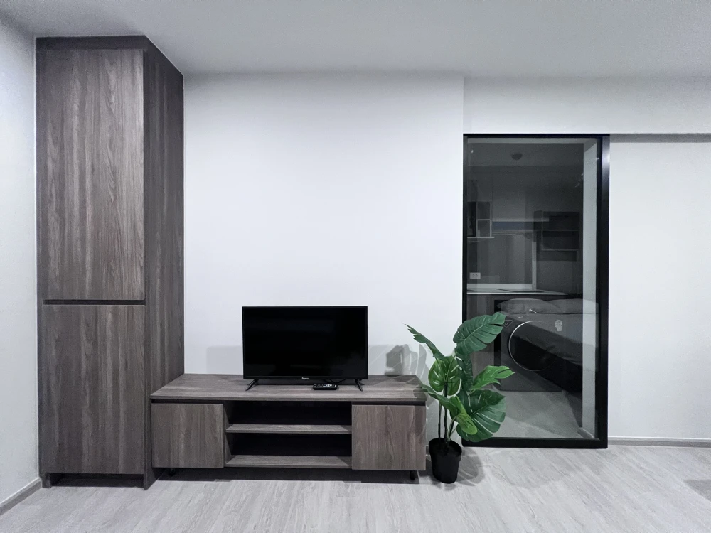 Condo for rent at Nue Core Khu Khot Station. Corner unit for privacy. Affordable price. Book now! Don't miss out!