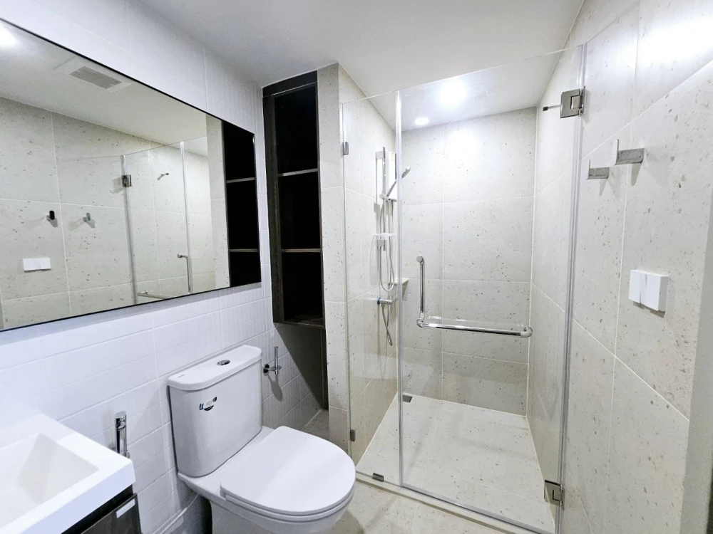Condo for rent, Nue Cross Khu Khot Station, well-separated rooms, great value, you'll regret it if you miss it.