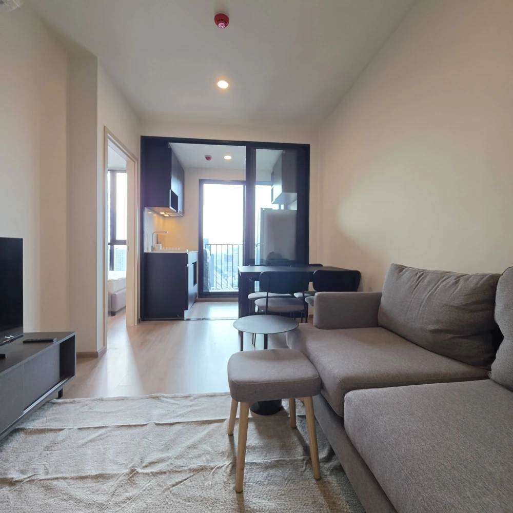 Condo for rent at NUE District R9, 28th floor, unobstructed city view, fully furnished. Book now! Don't miss out!
