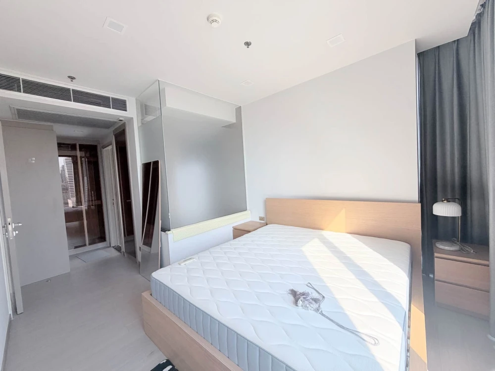 Condo for rent at One 9 Five Asoke-Rama 9. Spacious, comfortable unit with a well-designed layout and full amenities—book now!