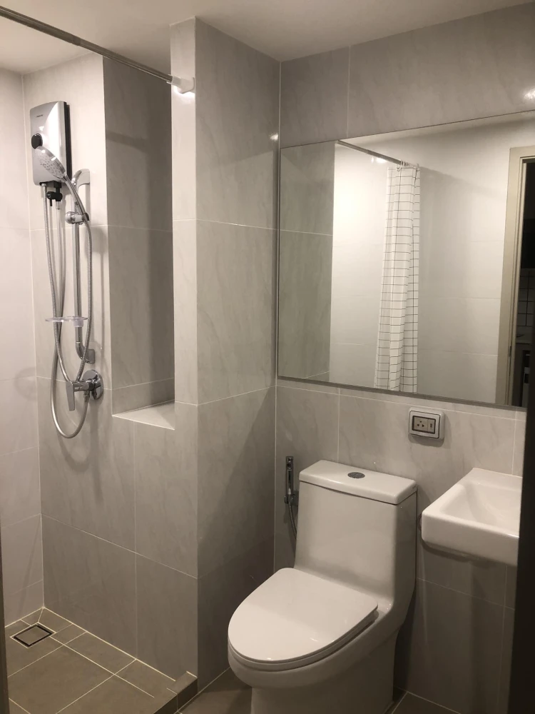 Condo for rent at Origin Play Sri Udom Station. Ready to move in, fully furnished. Book now, don't miss out!