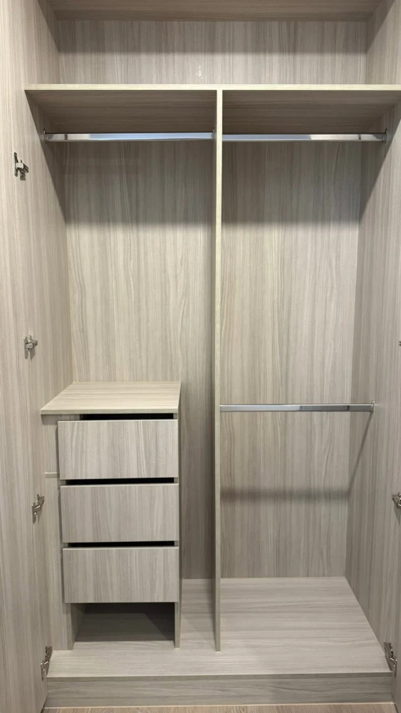 Condo for rent: Origin Plug & Play Bangkunnon Tripple Station, 12A floor, southwest facing. Pets allowed. Away from the elevator and garbage room. Boo