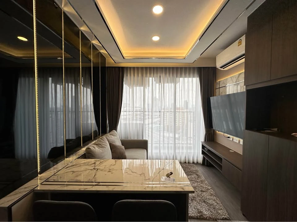Condo for rent at Origin Ladprao-Bangkapi. Nicely decorated with high-quality built-in furniture. Amazing price! Book today! Don't wait!