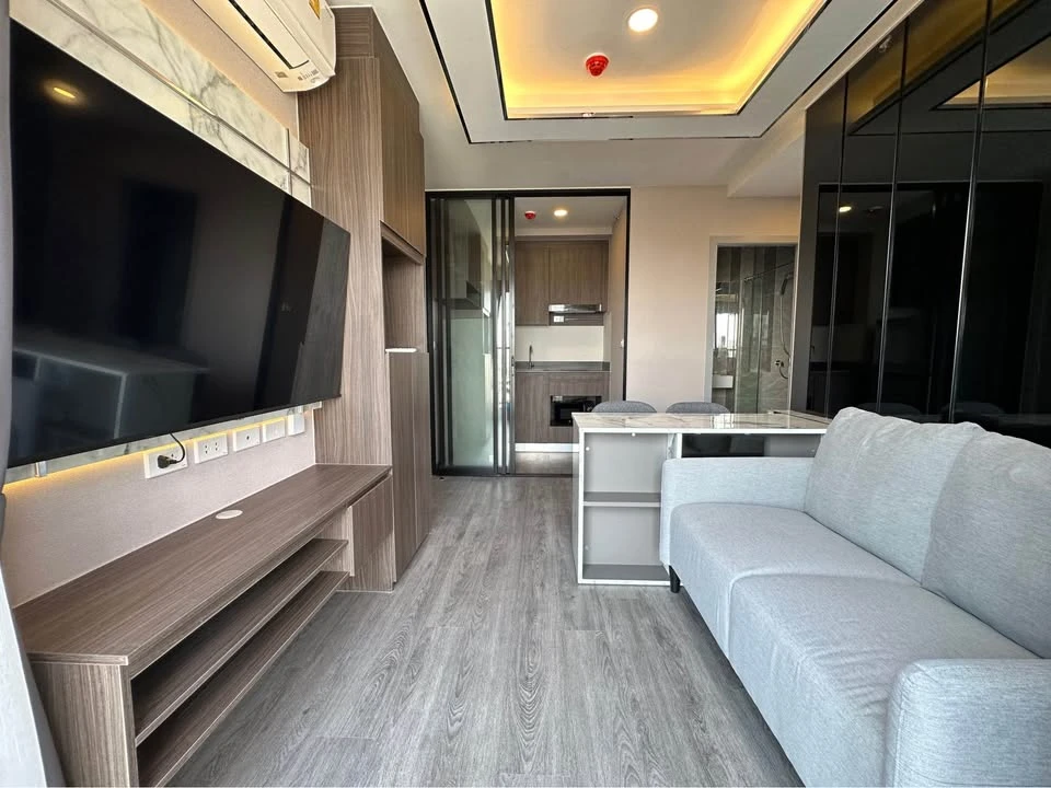 Condo for rent at Origin Ladprao-Bangkapi. Nicely decorated with high-quality built-in furniture. Amazing price! Book today! Don't wait!