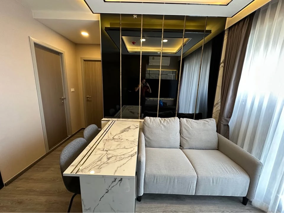 Condo for rent at Origin Ladprao-Bangkapi. Nicely decorated with high-quality built-in furniture. Amazing price! Book today! Don't wait!
